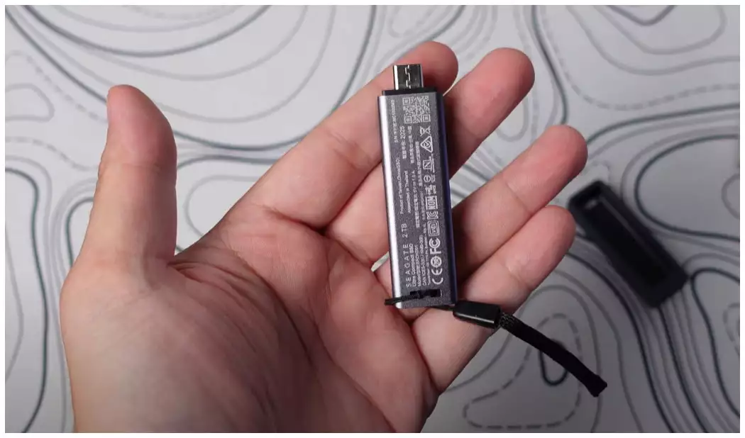 Unboxing the seagate Ultra ssd