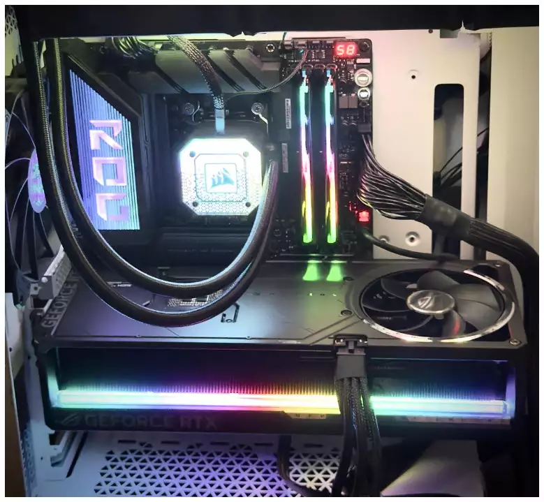 AMD Ryzen 9 7950X + RTX 5090